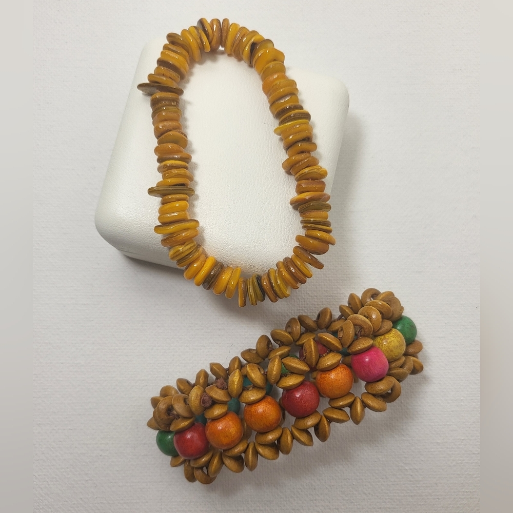 Shells, colored wood beaded - Picture 12 of 14
